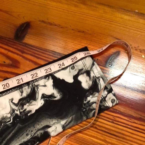 Avia brand XS Capri leggings - Picture 6 of 7